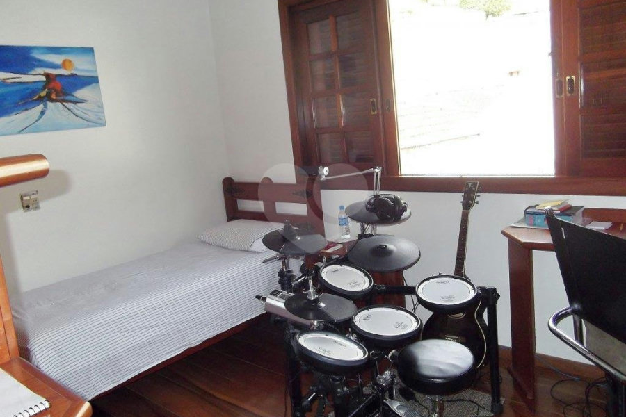 Casa à venda com 3 suítes no condomínio Praça Monsenhor Macedo,10, São Paulo - SP