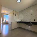 Casa à venda com 3 quartos, sendo 1 suíte, no condomínio Horto Florestal Villagio, Sorocaba - SP