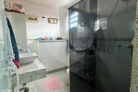 Casa à venda com 5 quartos em Vila Granada, São Paulo, SP