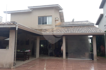 Casa à venda com 3 quartos, sendo 2 suítes, em Jardim Imperial Hills III, Arujá, SP