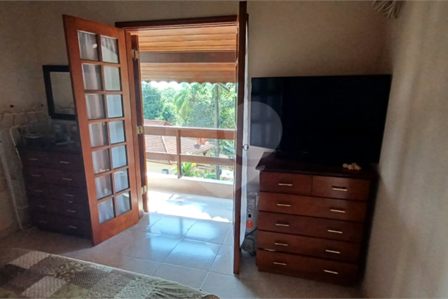 Casa à venda com 3 quartos, sendo 1 suíte, no condomínio Clube de Campo Fazenda Tabarã, Mairiporã - SP