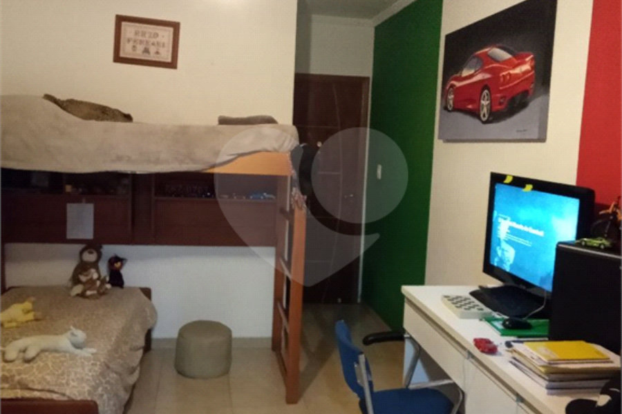 Sobrado à venda com 3 quartos, sendo 1 suíte, em Saúde, São Paulo, SP