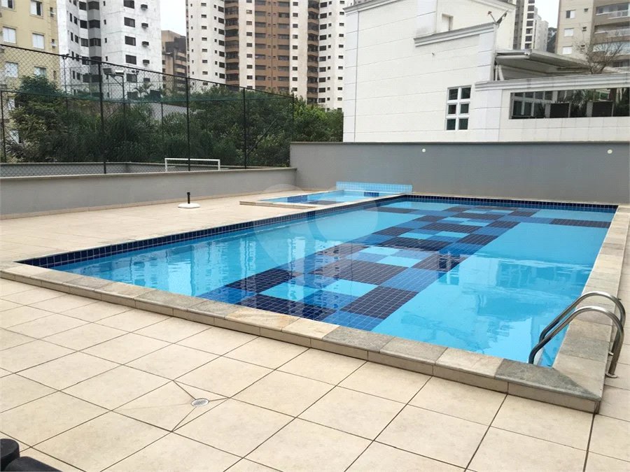 Apartamento para alugar com 3 quartos, sendo 2 suítes,  em Vila Andrade, São Paulo, SP