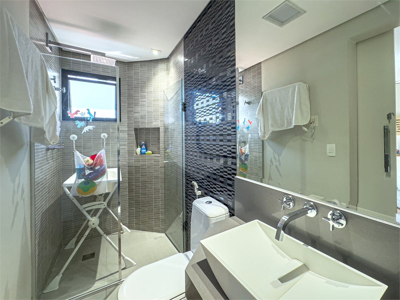 Apartamento à venda com 3 suítes em Sumarezinho, São Paulo, SP