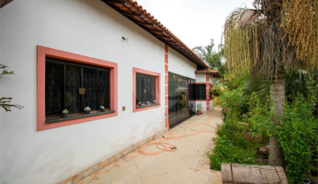 Casa à venda com 3 quartos, sendo 1 suíte,  em Alto da Serra (mailasqui), São Roque, SP