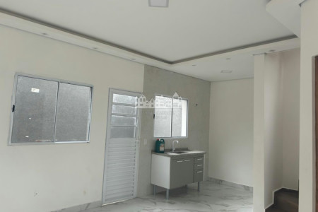 Casa à venda com 2 quartos, sendo 1 suíte, em Parque Hortência, Bom Jesus dos Perdões, SP