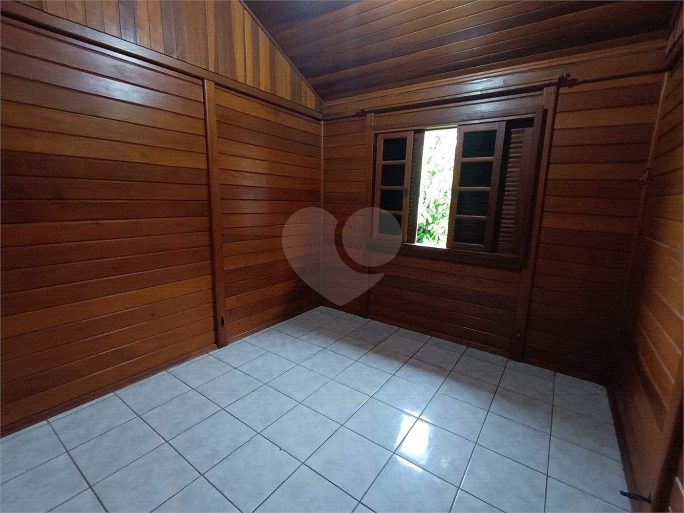 Casa à venda com 3 quartos, sendo 1 suíte,  em Jardim Villaça, São Roque, SP
