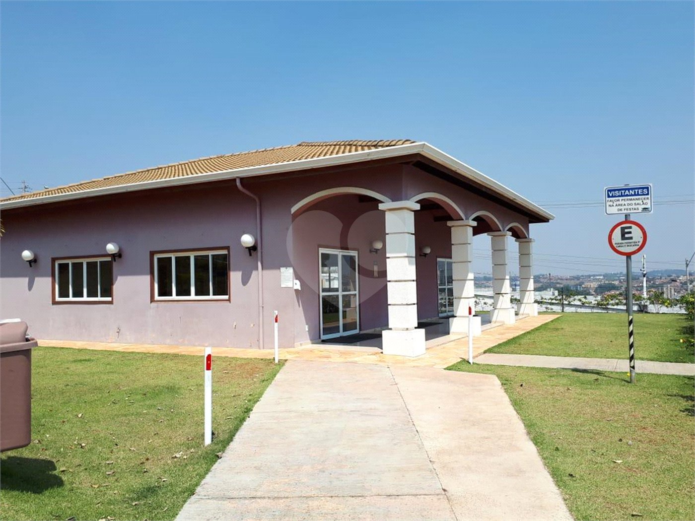 Casa à venda com 3 suítes no condomínio Portal do Jequitibá, Valinhos - SP