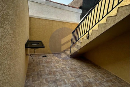 Sobrado à venda com 3 quartos, sendo 1 suíte, em Butantã, São Paulo - SP
