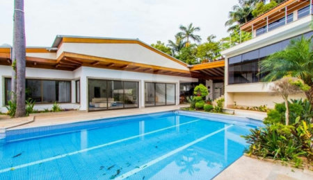 Casa Térrea à venda com 5 suítes em Jardim Marajoara, São Paulo, SP