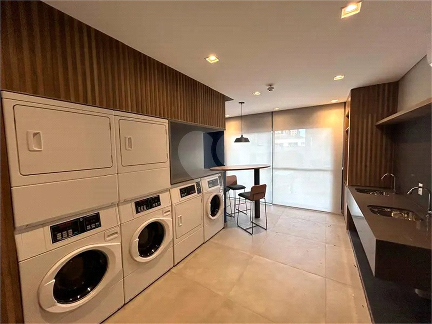Apartamento à venda ou para alugar com 2 quartos, sendo 1 suíte, em Brooklin Paulista, São Paulo, SP