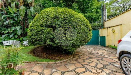 Casa para alugar com 3 suítes em Jardim América, São Paulo, SP