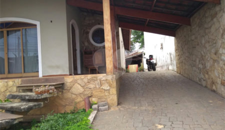 Casa à venda com 2 quartos, sendo 1 suíte,  em Jardim Brasil, Atibaia, SP