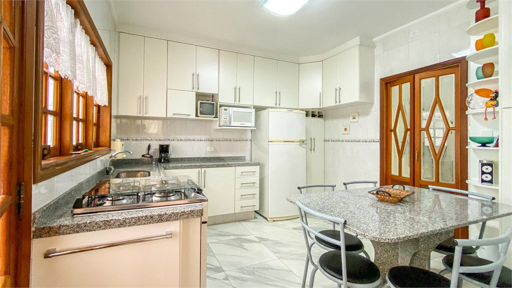 Casa de Vila à venda com 4 quartos, sendo 2 suítes, em Cambuci, São Paulo, SP