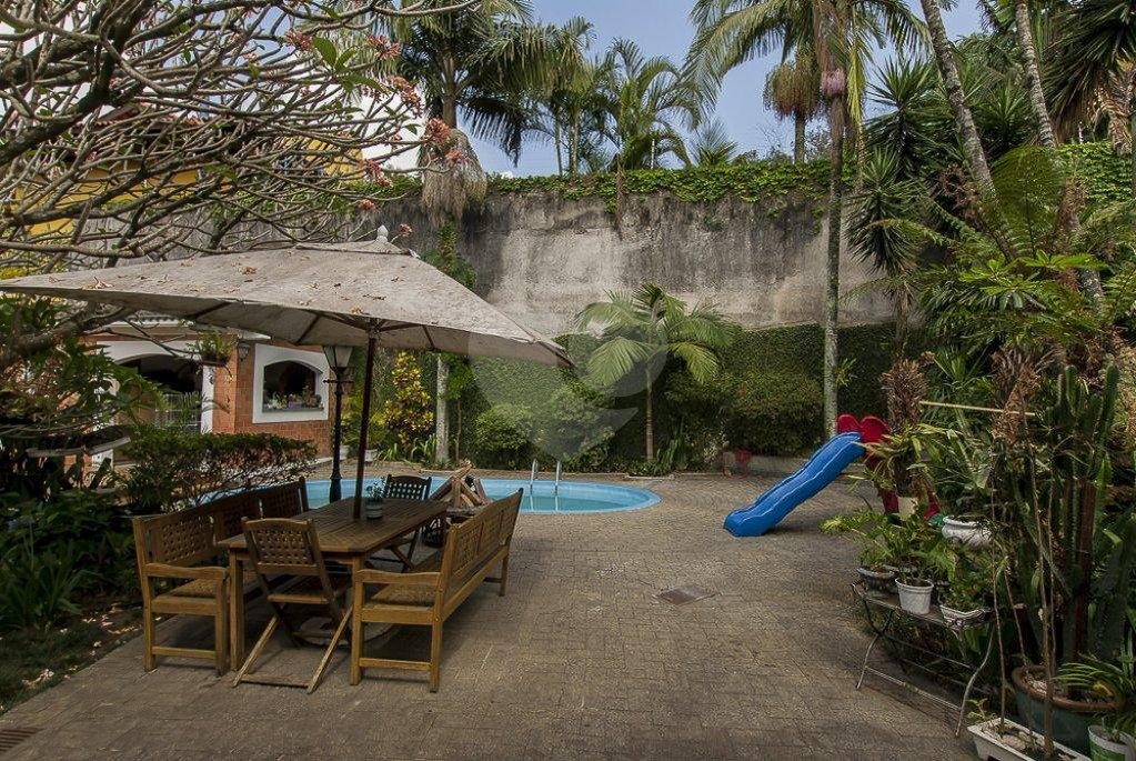Casa à venda com 5 suítes em Vila Tramontano, São Paulo, SP