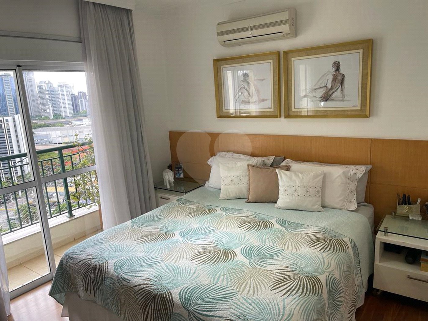 Apartamento à venda com 3 suítes em Vila Gertrudes, São Paulo, SP