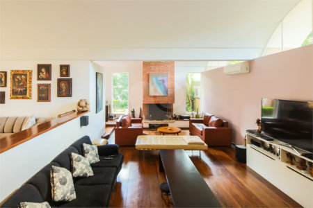 Casa à venda com 4 quartos, sendo 1 suíte,  em Interlagos, São Paulo, SP