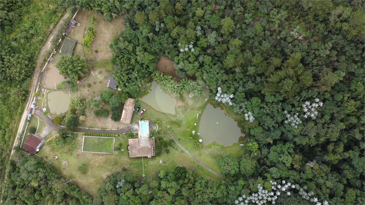 Sítio à venda com 5 quartos, sendo 1 suíte, em Ouro Fino, Santa Isabel, SP