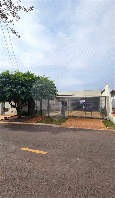 Casa à venda com 2 suítes no Centro, Ponta Porã, MS