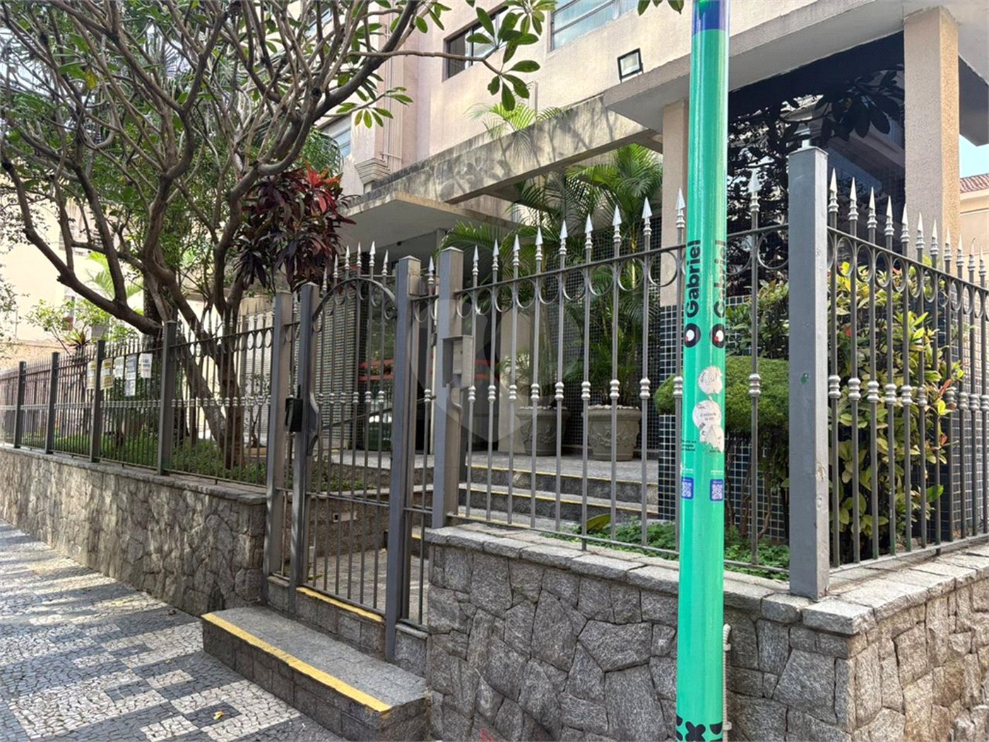 Apartamento à venda ou para alugar com 3 quartos, sendo 1 suíte,  em Pinheiros, São Paulo, SP