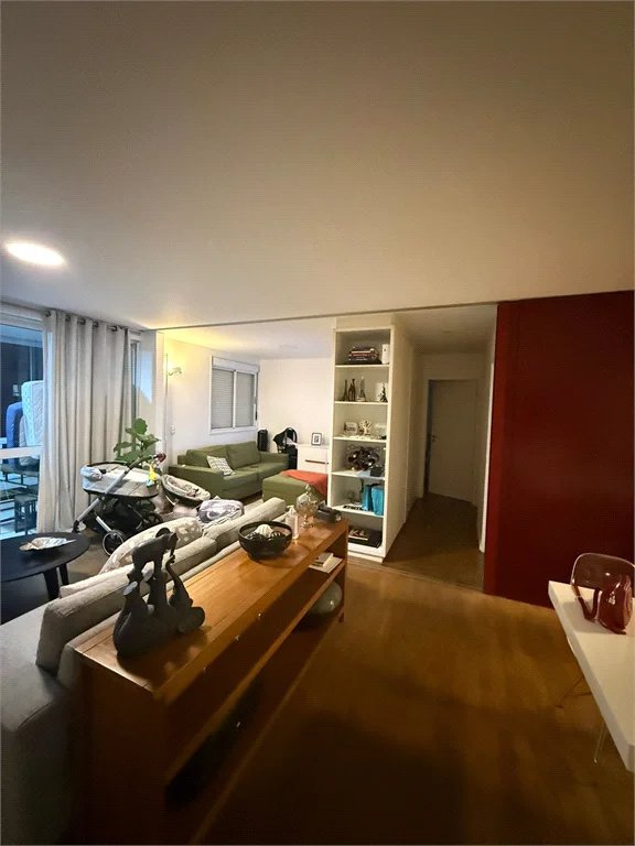 Apartamento à venda com 3 quartos, sendo 2 suítes, em Vila Andrade, São Paulo, SP