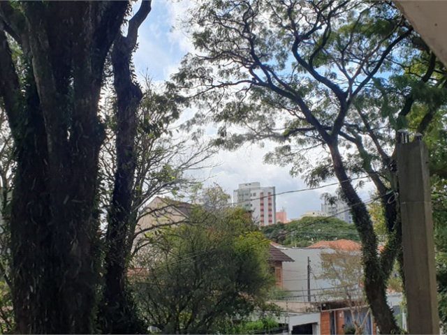 Sobrado à venda com 4 suítes em Moema, São Paulo, SP