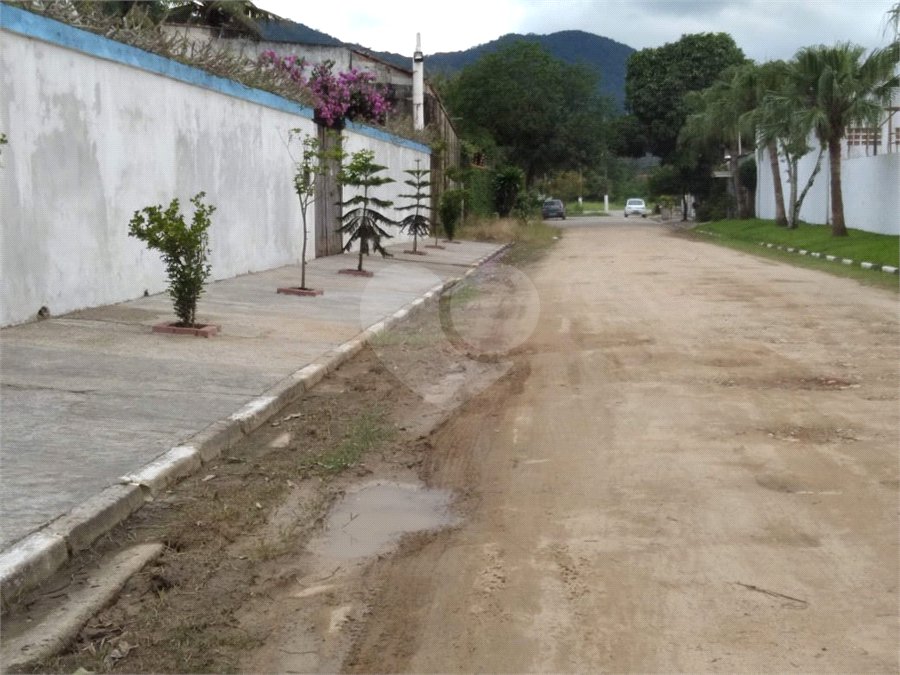 Casa à venda com 5 quartos, sendo 4 suítes,  em Mato Dentro, Ubatuba, SP