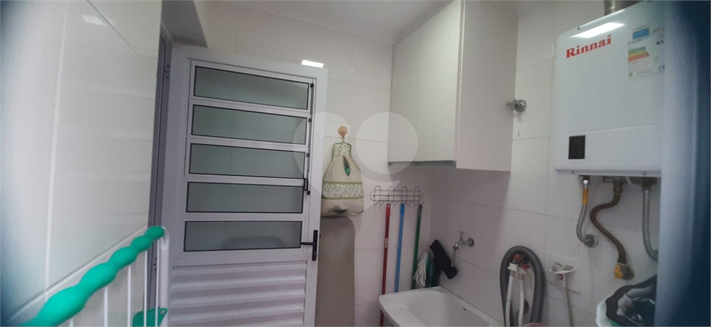 Casa à venda com 3 quartos, sendo 2 suítes, no condomínio Mário Araújo, São Paulo - SP