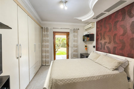 Casa à venda com 5 suítes no condomínio Parque Village Castelo, Itu - SP