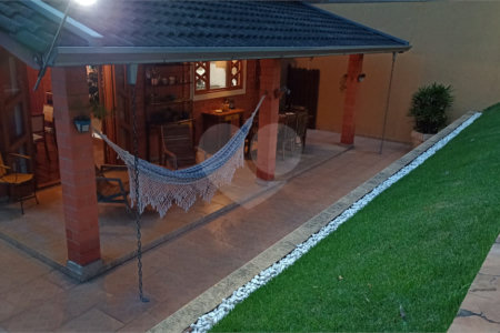 Casa à venda ou para alugar com 3 quartos, sendo 1 suíte, no condomínio Paysage Noble, Vargem Grande Paulista - SP