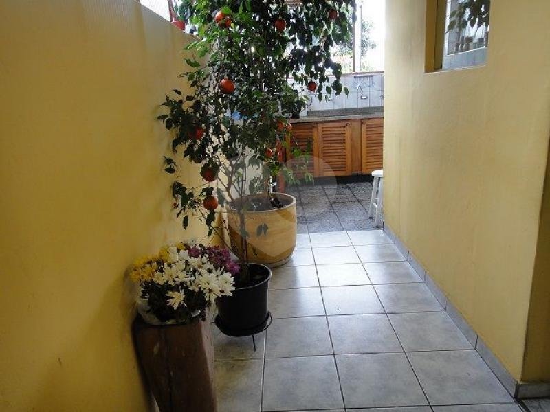 Casa à venda com 3 quartos, sendo 2 suítes, em Jardim Taboão, São Paulo, SP