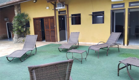 Casa à venda com 8 quartos, sendo 6 suítes,  em Enseada, Ubatuba, SP