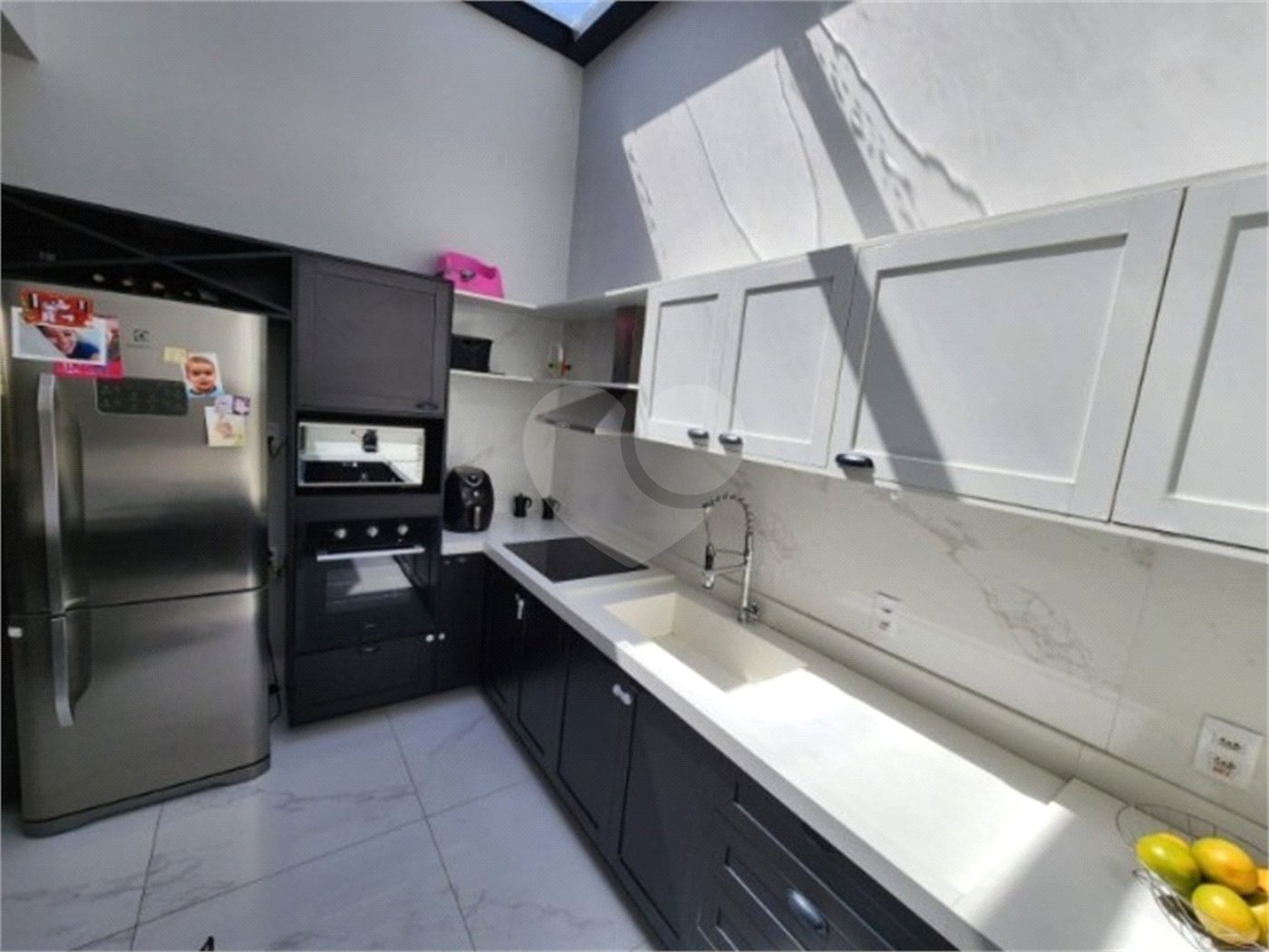 Casa à venda com 3 quartos, sendo 1 suíte, no condomínio Park Real, Indaiatuba - SP