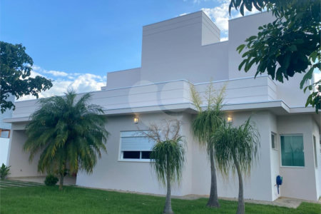 Casa à venda com 3 suítes no condomínio Residencial Central Parque, Salto - SP