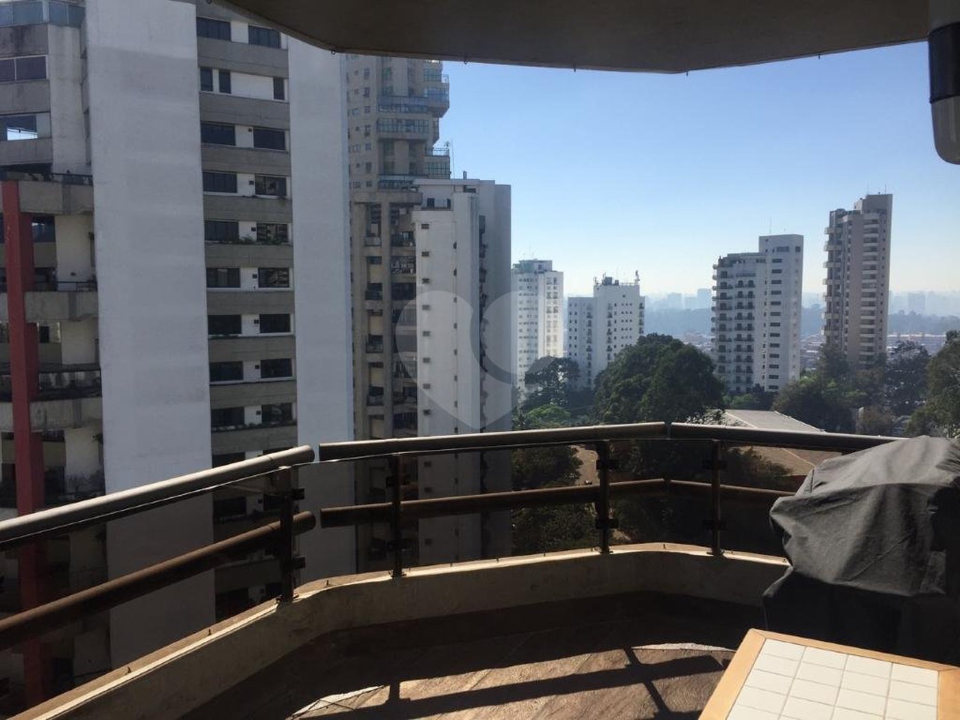 Apartamento à venda ou para alugar com 4 suítes em Morumbi, São Paulo, SP