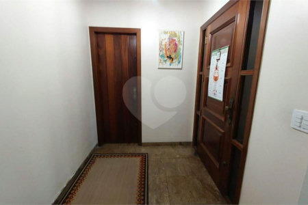 Casa à venda com 6 quartos, sendo 3 suítes, em Jardim Brasil (zona Sul), São Paulo, SP