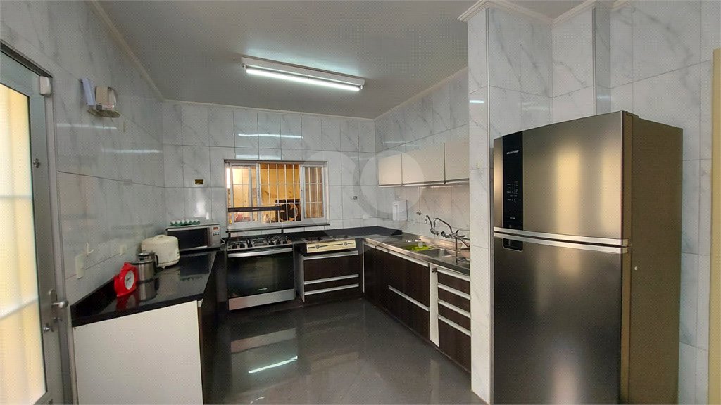 Casa à venda com 4 quartos, sendo 3 suítes, em Jardim Luzitânia, São Paulo, SP