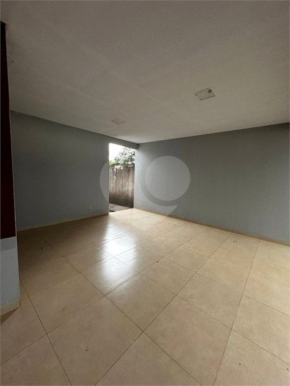 Casa à venda com 2 quartos em Jardim Ibirapuera, Ponta Porã, MS