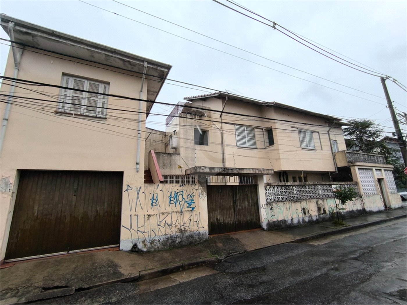 Sobrado à venda com 5 quartos, sendo 1 suíte, em Jardim Trussardi, São Paulo, SP