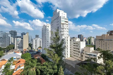 Pinheiros, 1 suite 2 vagas,Lazer completo.