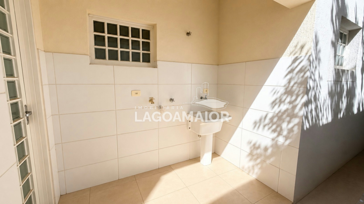 Casa à venda com 3 quartos, sendo 1 suíte, em Jardim Alvorada, Três Lagoas - MS