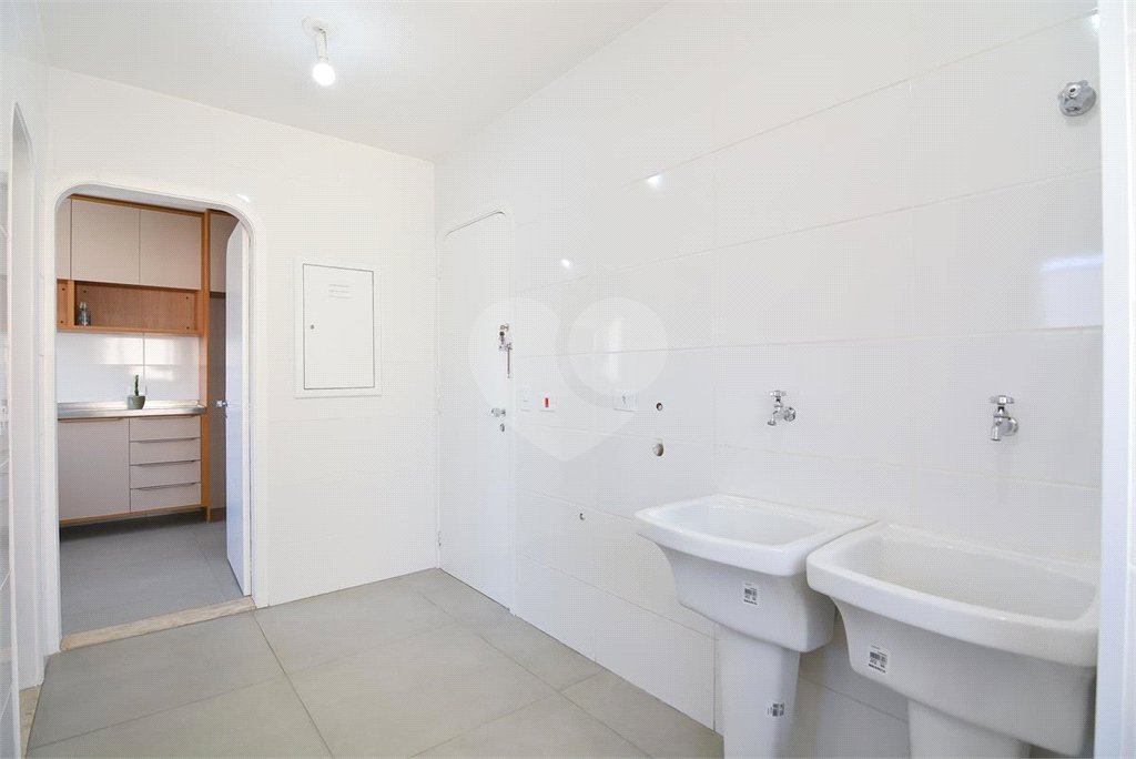 Apartamento à venda com 4 quartos, sendo 2 suítes,  em Brooklin Paulista, São Paulo, SP