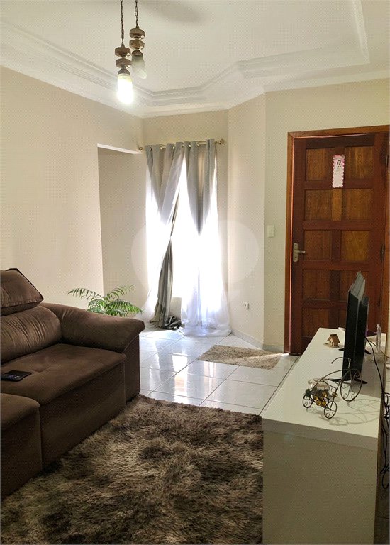 Casa à venda com 2 quartos no condomínio Világio Vitória, Mogi das Cruzes - SP