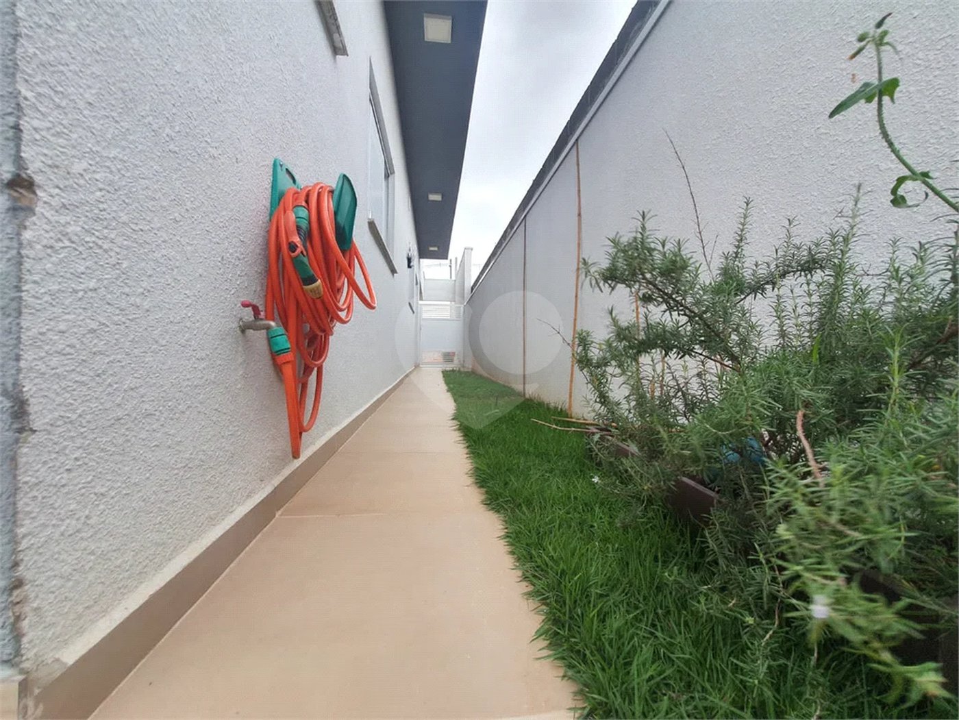 Casa à venda com 4 suítes no condomínio Granville São Venâncio, Itupeva - SP