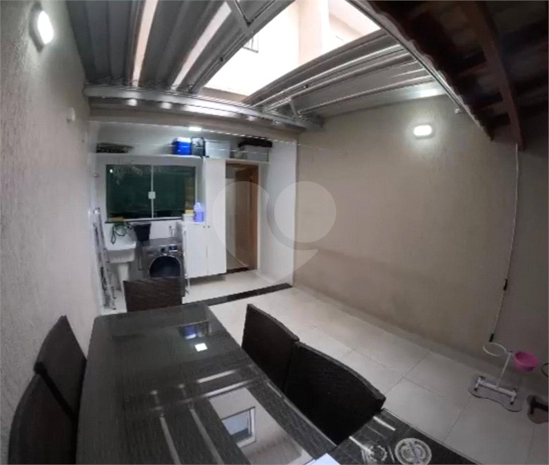 Sobrado à venda com 3 quartos, sendo 1 suíte, em Vila Lúcia, São Paulo, SP