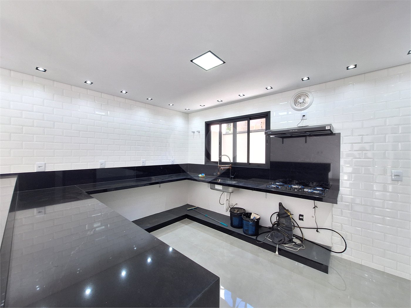 Casa à venda com 3 quartos, sendo 1 suíte,  em João Xxiii, Vinhedo, SP