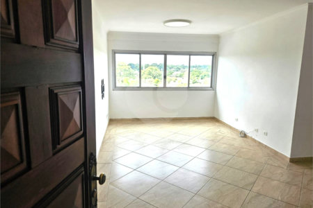 Apartamento para alugar com 3 quartos, sendo 1 suíte, em Alto da Boa Vista, São Paulo, SP