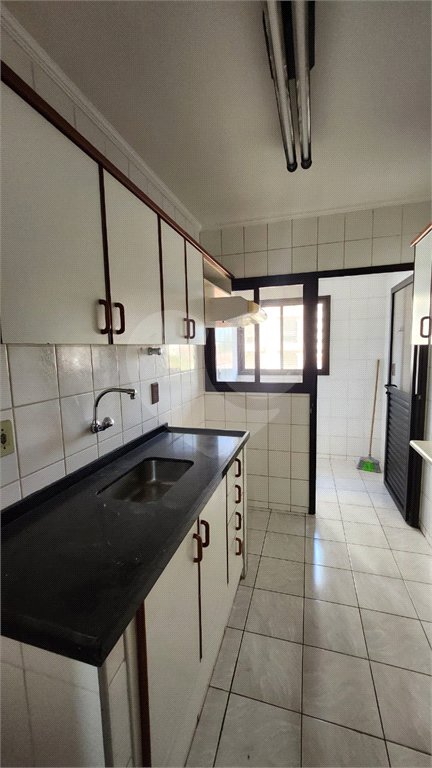 Apartamento à venda com 2 quartos no Centro, Araraquara, SP