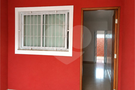 Sobrado à venda com 3 quartos, sendo 1 suíte,  em Vila Linda, Santo André, SP