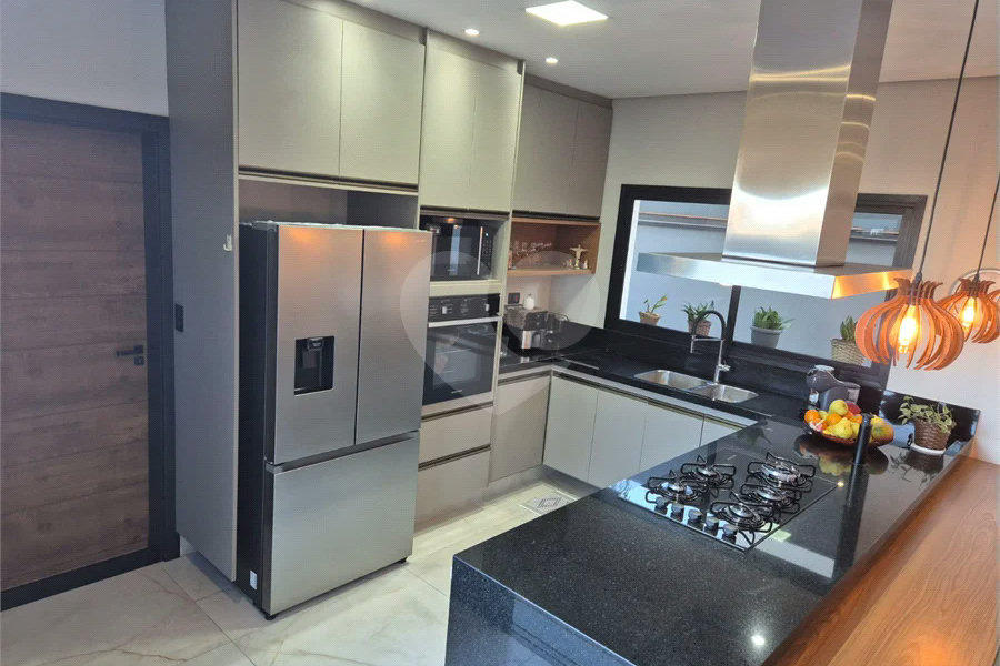 Casa de Alto Padrão para Alugar com Lazer Completo, Tecnologia e Sustentabilidade